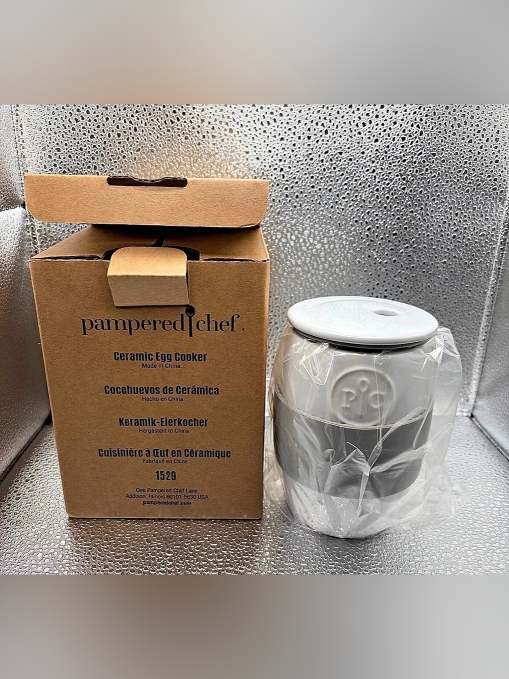 Pampered Chef Ceramic Egg Cooker White Black NWT